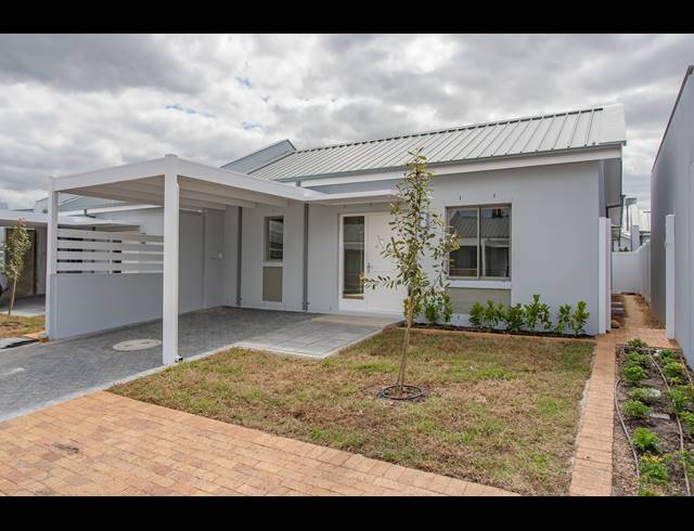 2 BEDROOM HOUSE RENTED IN PAARL SOUTH